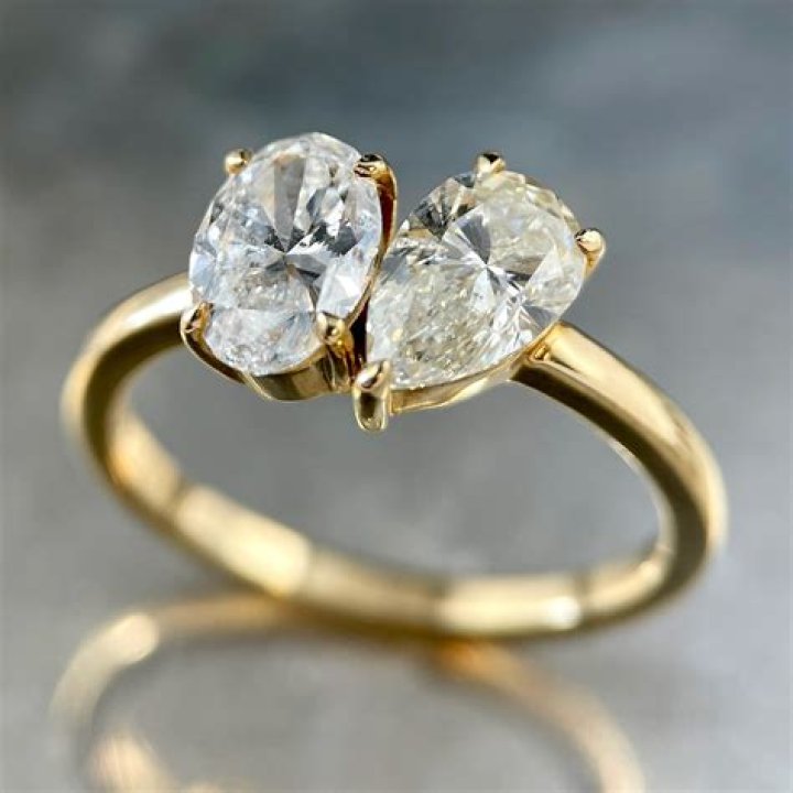 Are gemstone engagement rings popular?