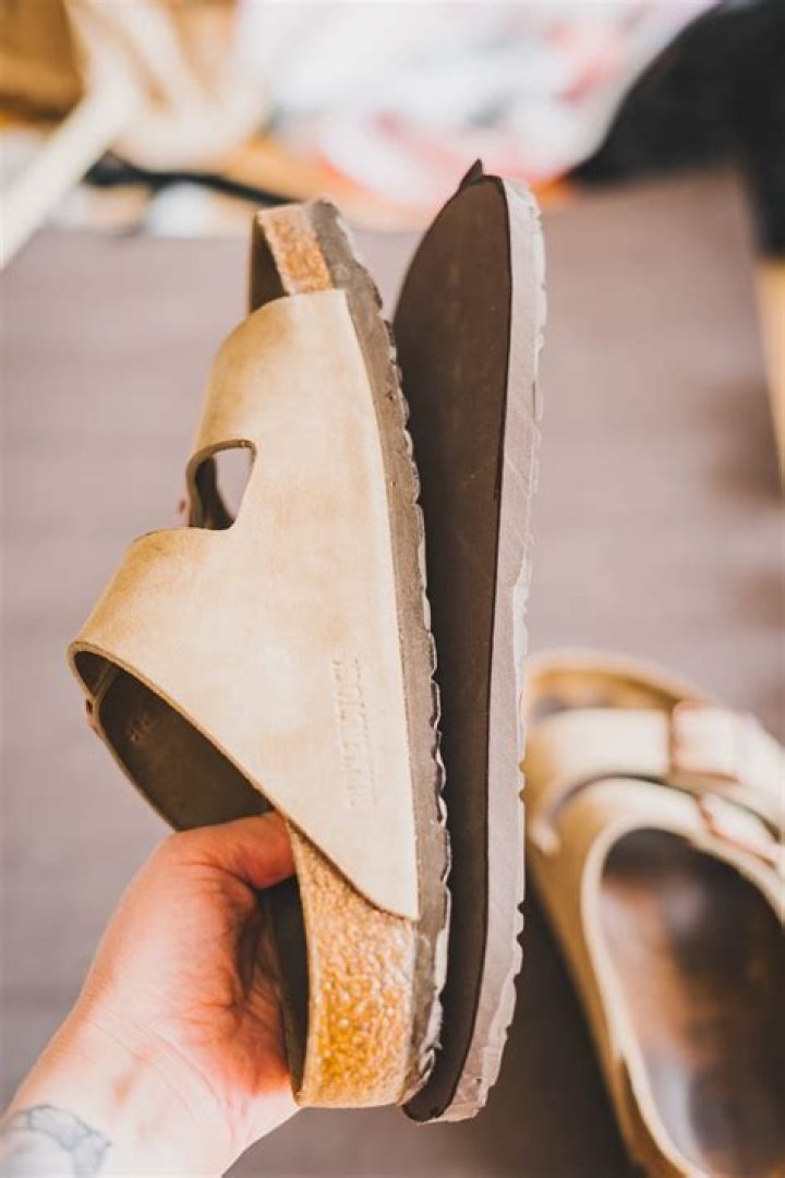 Can the Cork on Birkenstocks be fixed?