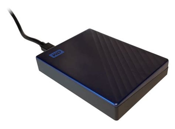 Can you plug an external hard drive into a TV?