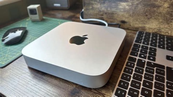 Does Apple make CPUs?