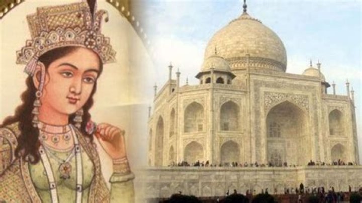 How did Shah Jahan wife Mumtaz died?