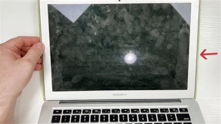 How do I change my screensaver on my macbook air?