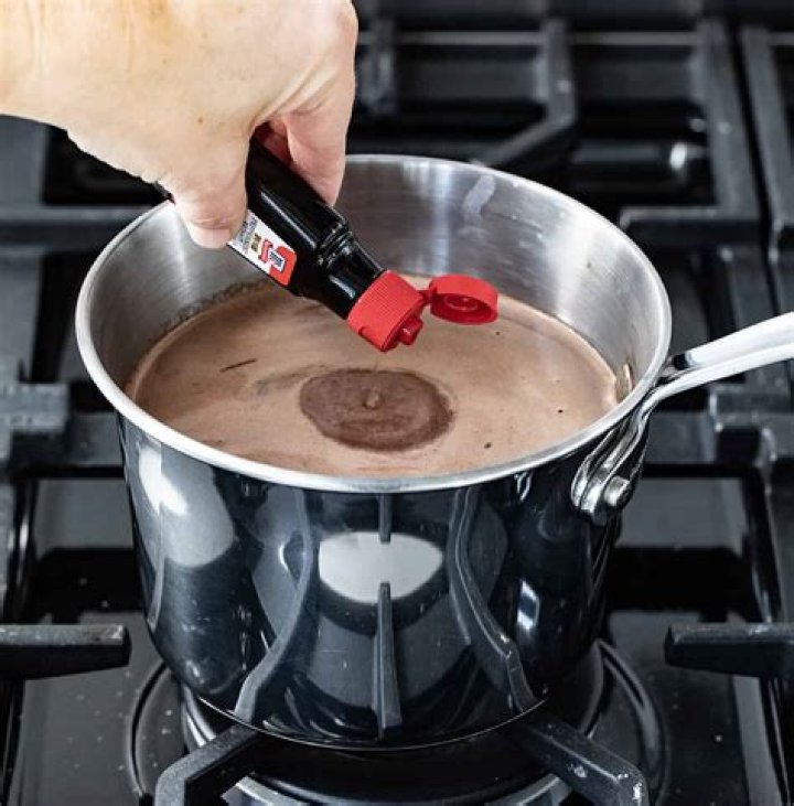 How do you add peppermint extract to melted chocolate?