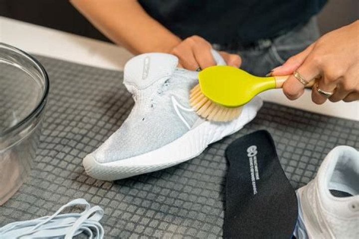 How do you clean PU material shoes?