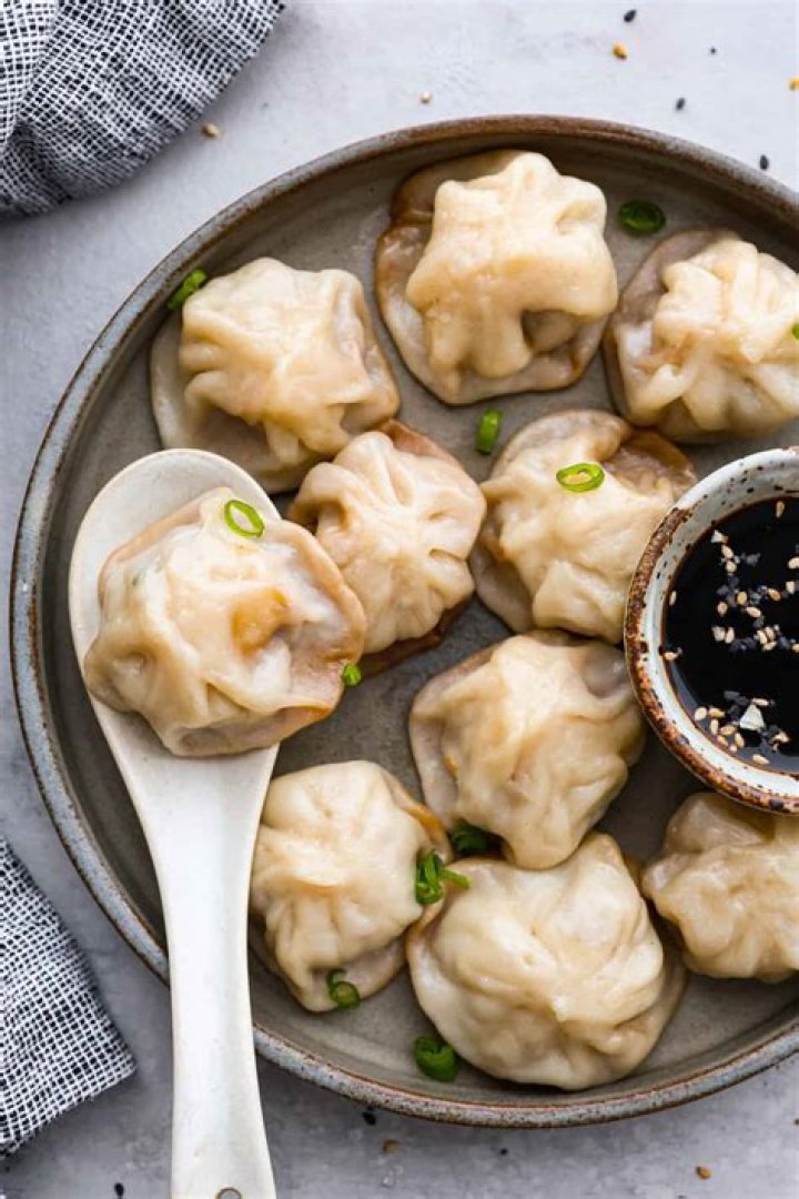 How do you tell if pork dumplings are cooked?