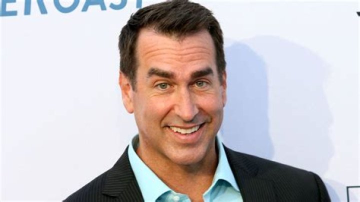 How much is Rob Riggle worth?