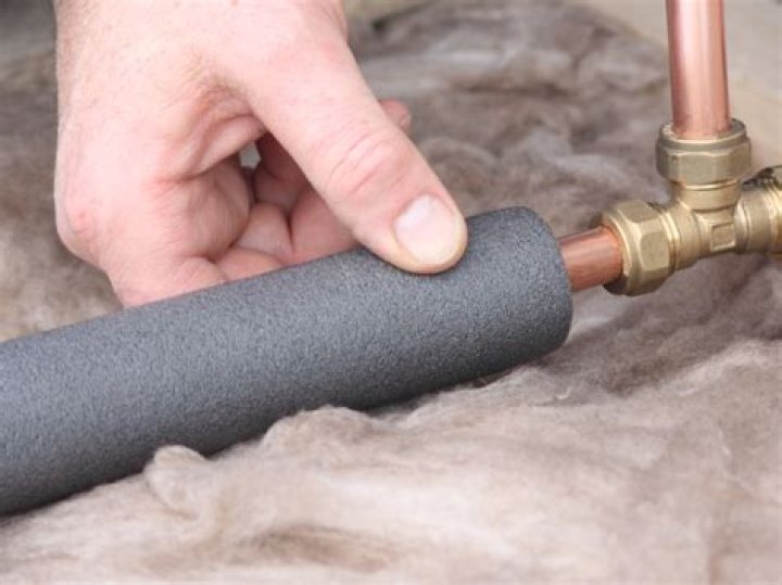 Should cold water pipes be insulated?
