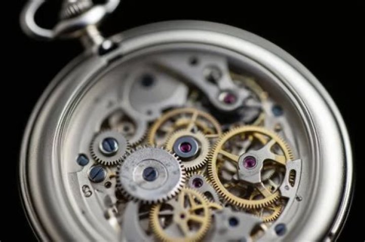 What does 17 jewels mean on a pocket watch?