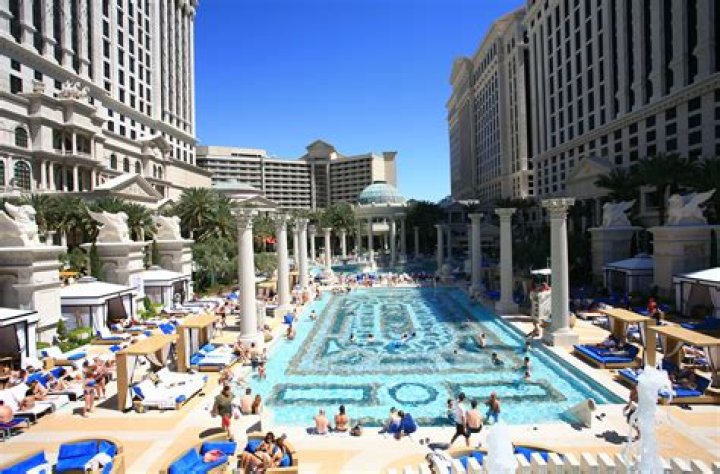What hotels in Vegas have private pools?