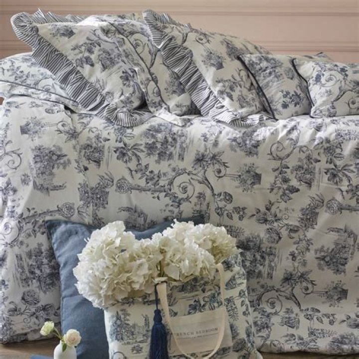 What is French bed?