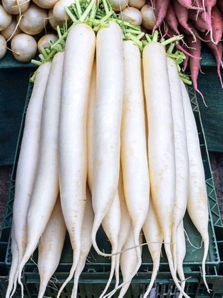 What vegetables are white?