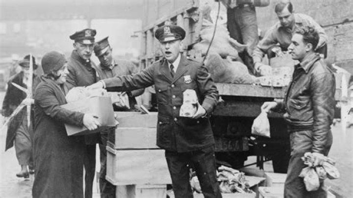 What was a breadline in the Great Depression?