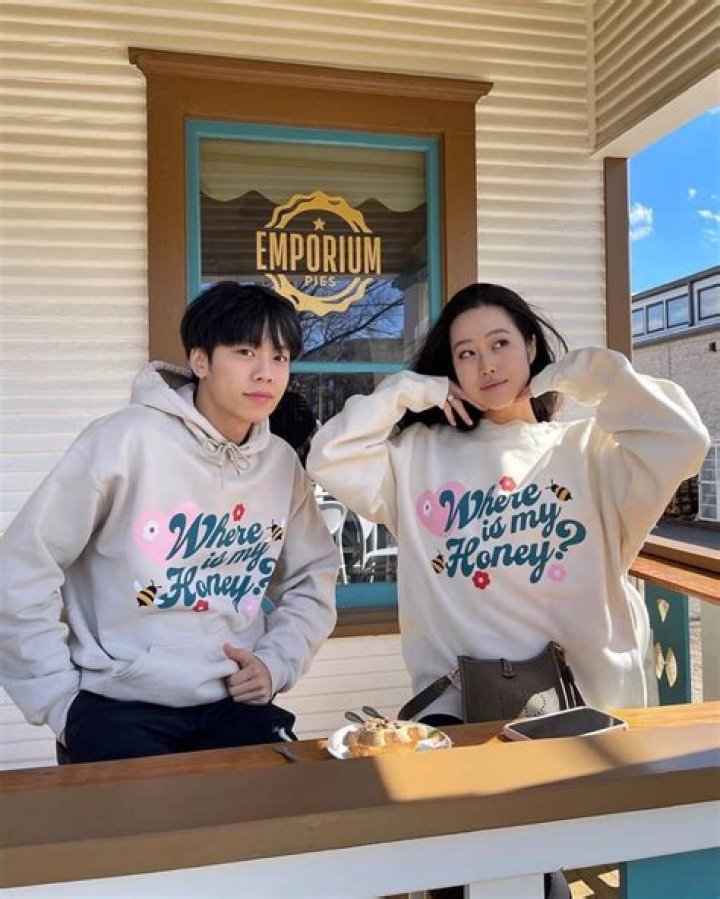 Who does Stephanie marry in Full House?